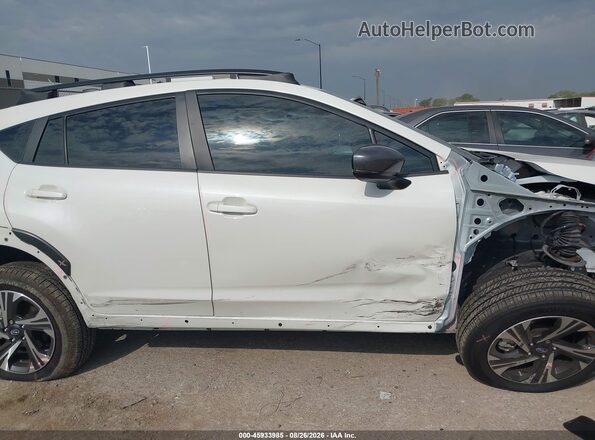 4S4GUHD67T3705408 2026 SUBARU CROSSTREK White Widok wnętrza z tyłu