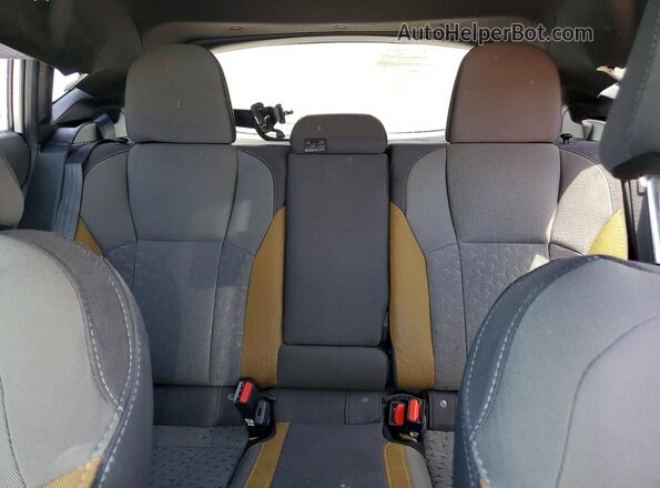 4S4GUHF61R3779834 2024 SUBARU CROSSTREK White Widok tylnych siedzeń