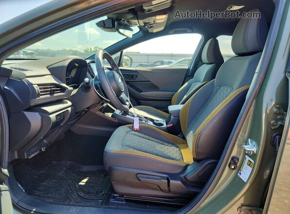 4S4GUHF61S3704993 2025 SUBARU CROSSTREK Green Vista interior delantera