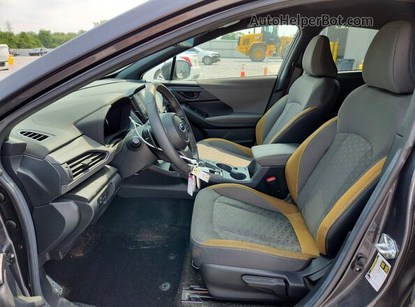 4S4GUHF63S3719656 2025 SUBARU CROSSTREK Gray Widok wnętrza z przodu