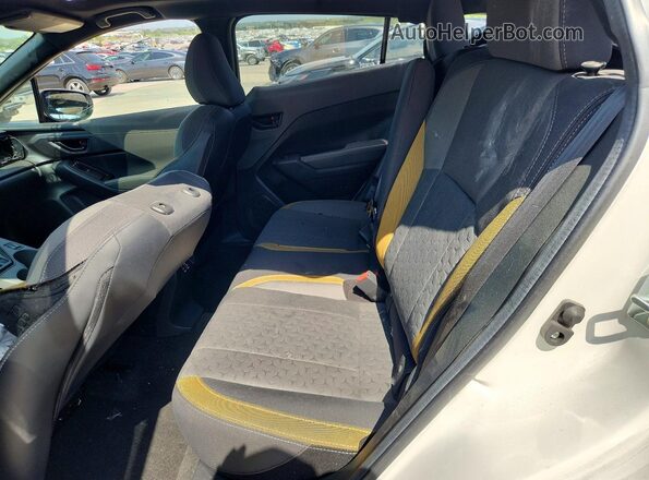 4S4GUHF64R3701175 2024 SUBARU CROSSTREK White Вид задніх сидінь