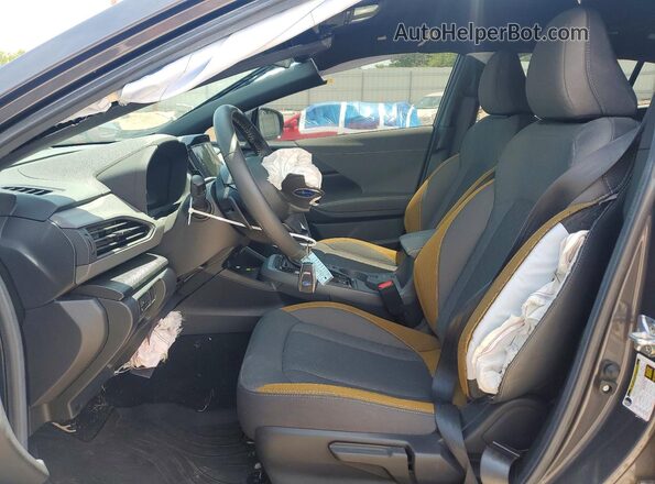 4S4GUHF65S3742632 2025 SUBARU CROSSTREK Gray წინა სალონის ხედი