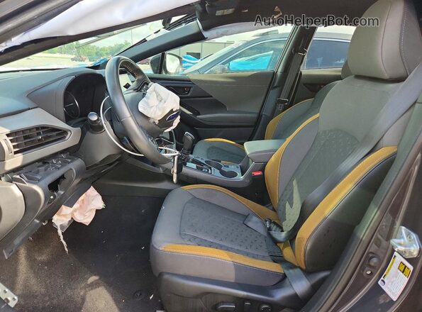 4S4GUHF66R3711108 2024 SUBARU CROSSTREK Gray წინა სალონის ხედი