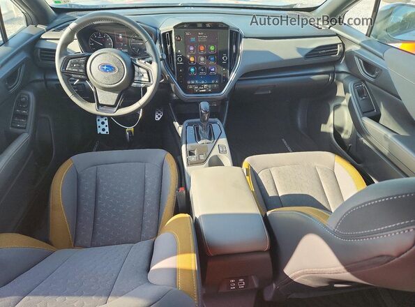 4S4GUHF67S3742566 2025 SUBARU CROSSTREK Silver Widok deski rozdzielczej