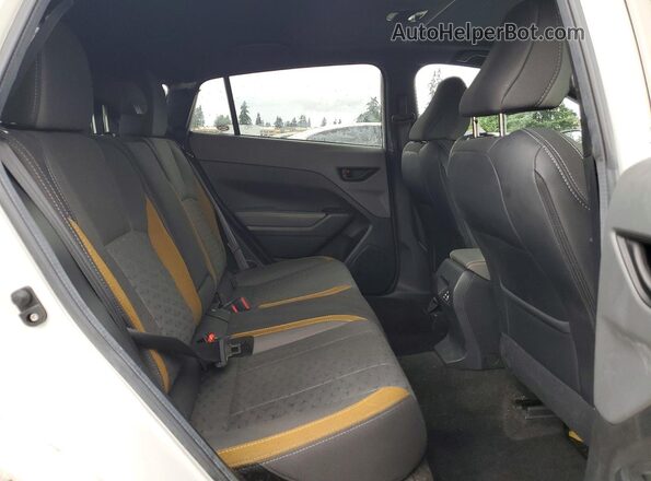 4S4GUHF6XR3769769 2024 SUBARU CROSSTREK White უკანა სალონის ხედი