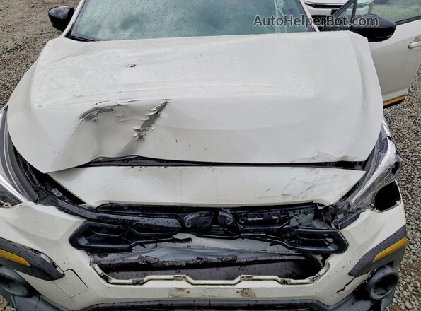 4S4GUHF6XR3769769 2024 SUBARU CROSSTREK White ძრავის განყოფილების ხედი