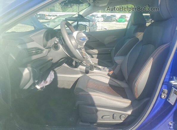 4S4GUHM62R3718057 2024 SUBARU CROSSTREK Blue Widok wnętrza z przodu