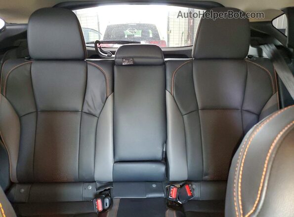 4S4GUHM65R3782397 2024 SUBARU CROSSTREK Silver Widok tylnych siedzeń