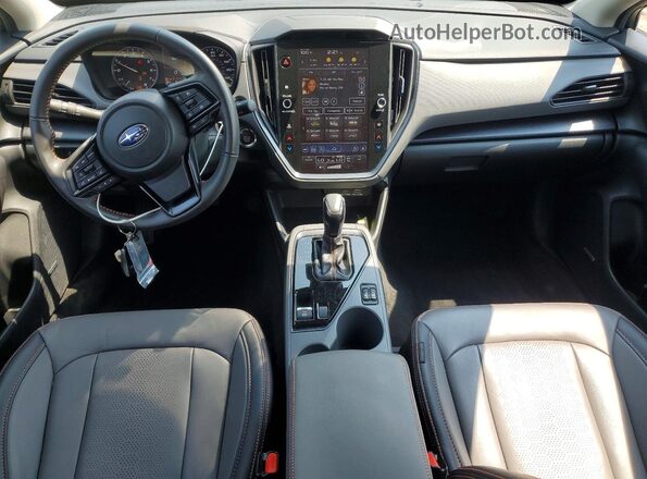 4S4GUHM68S3705626 2025 SUBARU CROSSTREK Silver წინა პანელის ხედი