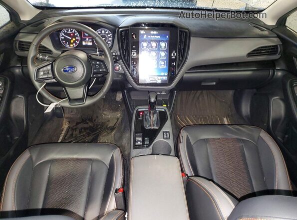 4S4GUHM69R3818768 2024 SUBARU CROSSTREK Silver Widok deski rozdzielczej