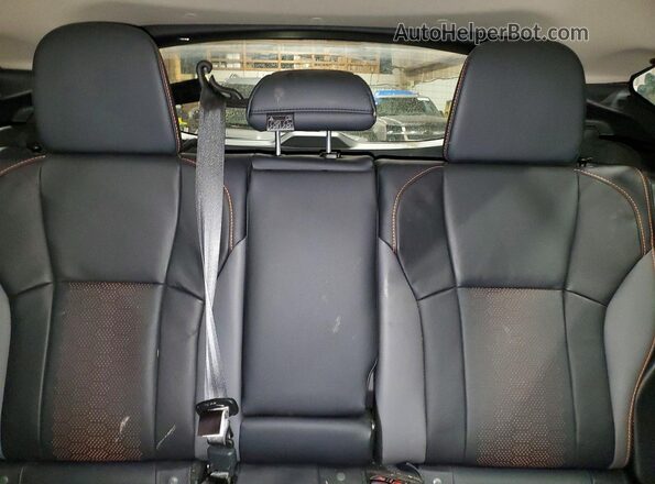 4S4GUHN66R3742103 2024 SUBARU CROSSTREK Red უკანა სავარძლების ხედი