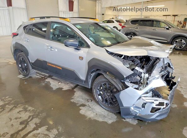 4S4GUHT63R3782321 2024 SUBARU CROSSTREK Silver Front right