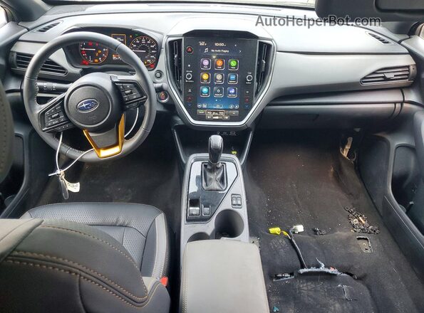 4S4GUHT68R3806449 2024 SUBARU CROSSTREK Черный Вид панели приборов