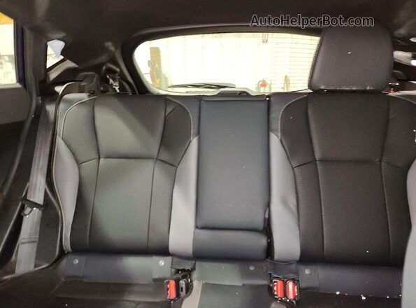 4S4GUHU63R3775934 2024 SUBARU CROSSTREK Blue Vista de los asientos traseros