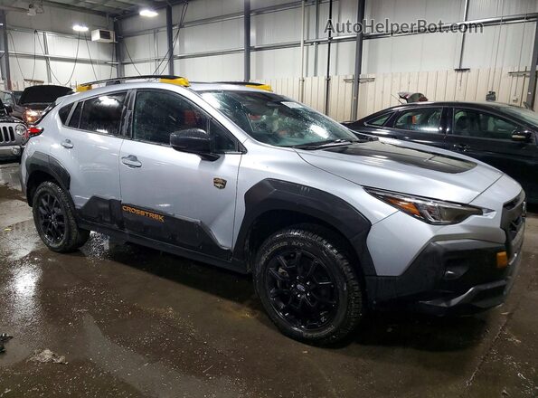 4S4GUHU66R3764068 2024 SUBARU CROSSTREK Silver Przód prawy