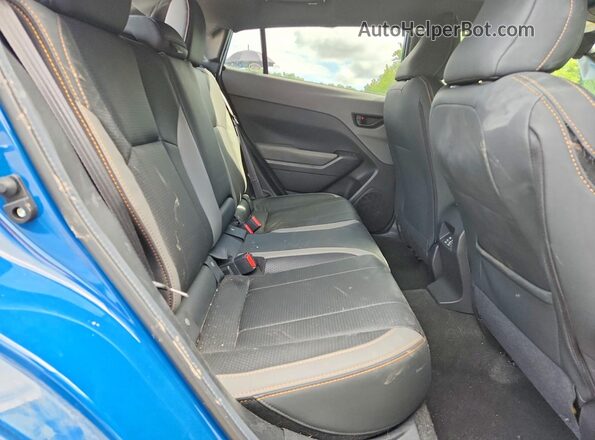 4S4GUHU66S3777490 2025 SUBARU CROSSTREK Blue Widok wnętrza z tyłu