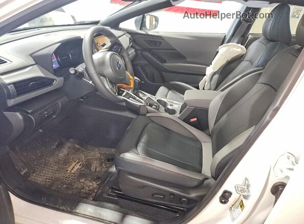 4S4GUHU67T3780979 2026 SUBARU CROSSTREK White წინა სალონის ხედი