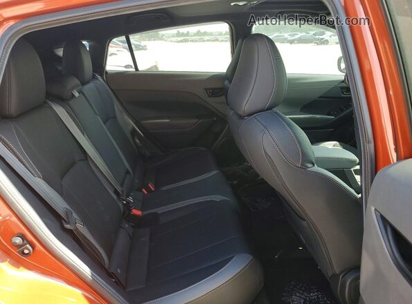 4S4GUHU6XR3822778 2024 SUBARU CROSSTREK Оранжевый Вид задней части салона