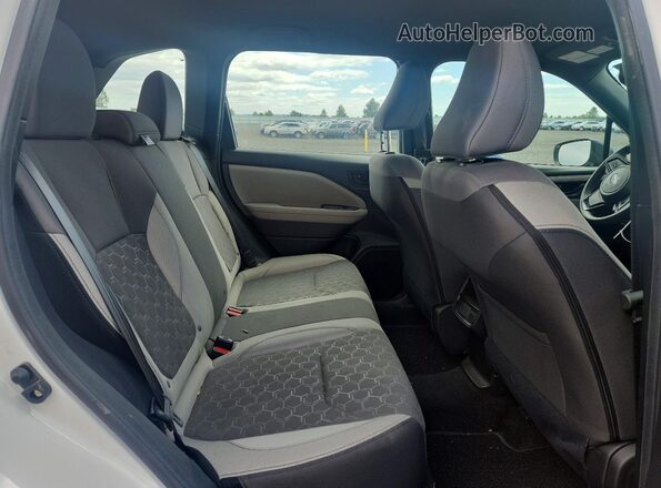 4S4SLDA6XT3008776 2026 SUBARU FORESTER White Vista interior trasera