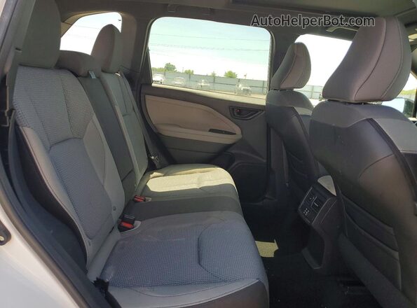 4S4SLDD65T3021561 2026 SUBARU FORESTER White Rear interior view