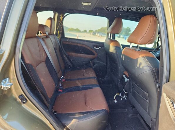 4S4SLST71T3068343 2026 SUBARU FORESTER Green Rear seats view