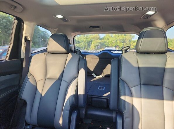 4S4WMAKDXP3438758 2023 SUBARU ASCENT Green Widok tylnych siedzeń