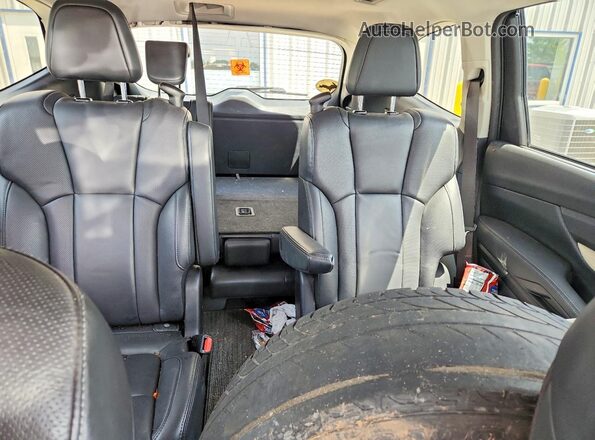 4S4WMAMDXM3444455 2021 SUBARU ASCENT Gray Հետևի նստատեղերի տեսք