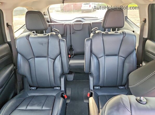4S4WMAPD1L3450171 2020 SUBARU ASCENT Silver Widok tylnych siedzeń