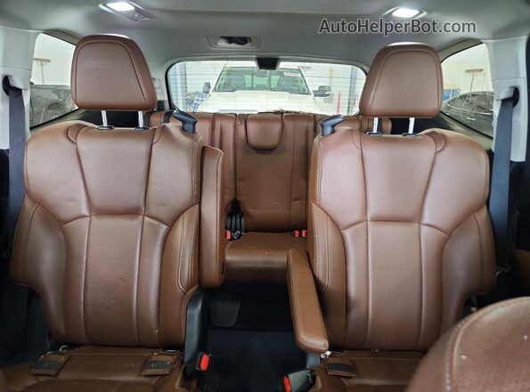 4S4WMARD8L3431694 2020 SUBARU ASCENT White Widok tylnych siedzeń