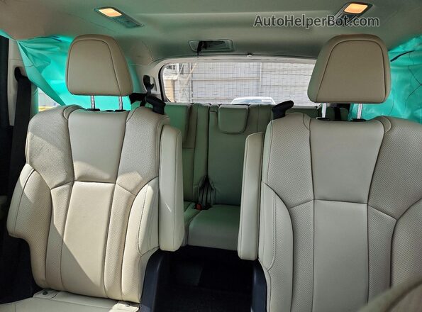 4S4WMAUDXR3431633 2024 SUBARU ASCENT White Vista de los asientos traseros