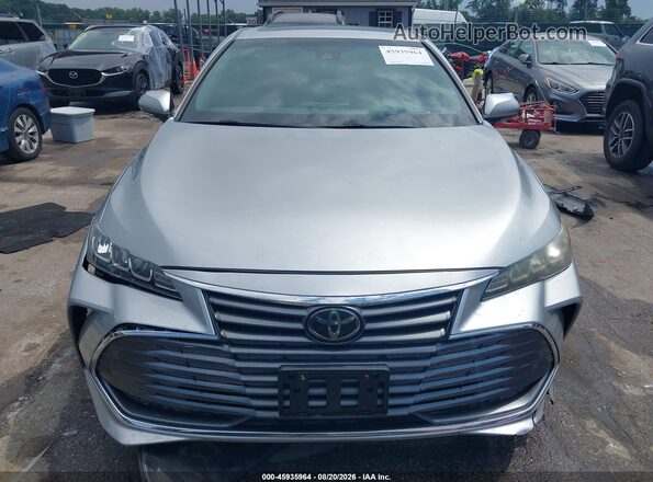 4T1AZ1FB9LU042393 2020 TOYOTA AVALON Серебряный Вид спереди