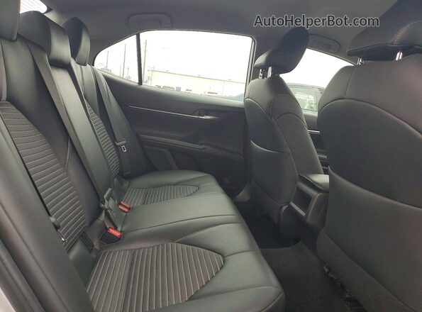 4T1B11HK0KU185305 2019 TOYOTA CAMRY Silver Rear seats view