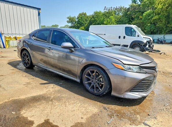4T1B11HK2JU077315 2018 TOYOTA CAMRY Gray Przód prawy