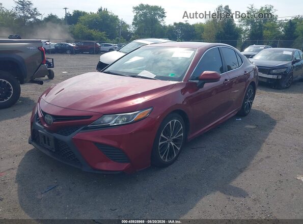 4T1B11HK3JU620137 2018 TOYOTA CAMRY Red Vista tres cuartos delantera izquierda