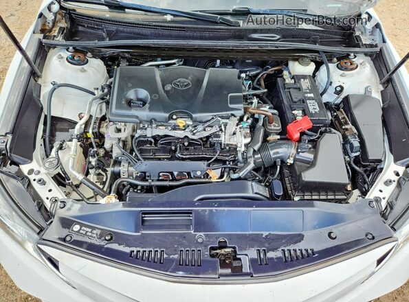 4T1B11HK5JU076384 2018 TOYOTA CAMRY White Widok wnętrza z tyłu