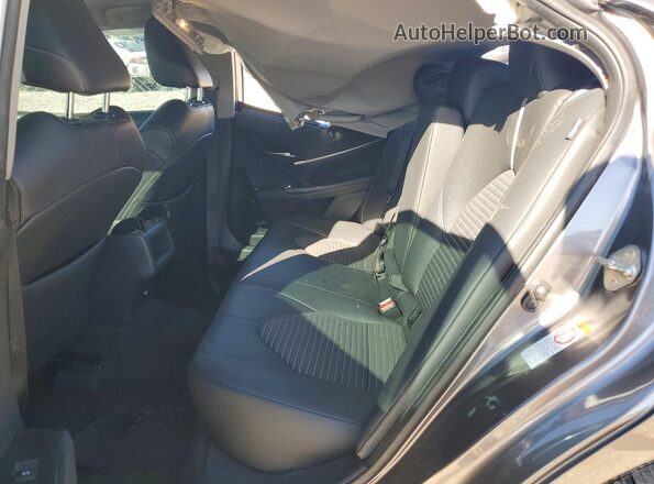 4T1B11HK5JU077874 2018 TOYOTA CAMRY Gray Rear seats view