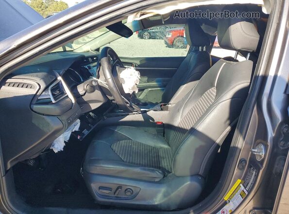 4T1B11HK5JU077874 2018 TOYOTA CAMRY Gray Front interior view