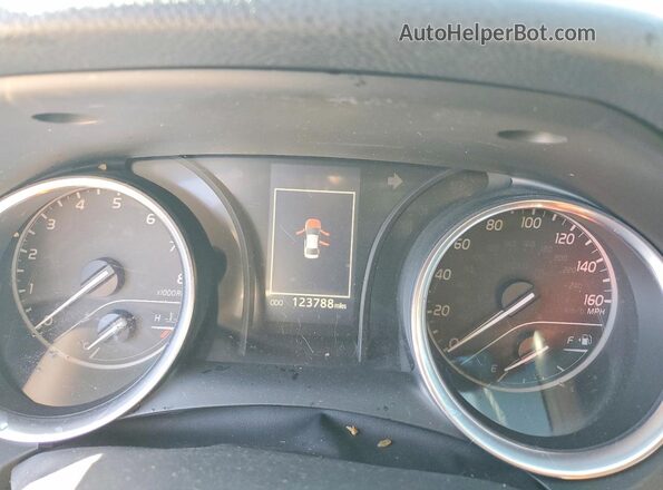 4T1B11HK5JU077874 2018 TOYOTA CAMRY Gray Instrument cluster view