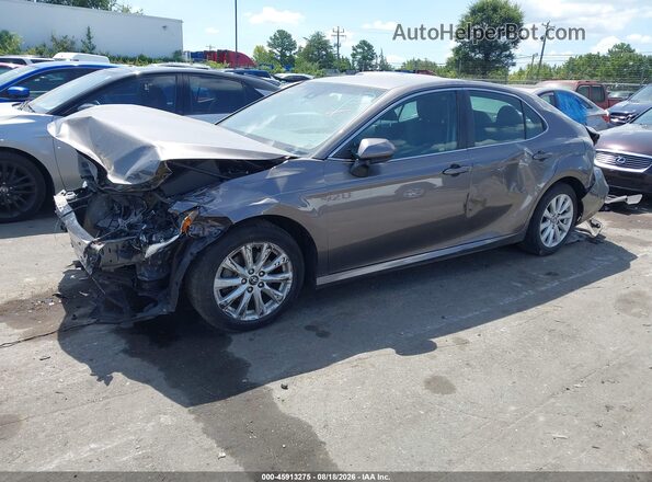 4T1B11HK5JU088809 2018 TOYOTA CAMRY Gray Առջևի ձախ երեք քառորդ տեսարան