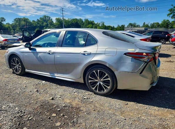 4T1B11HK5JU670831 2018 TOYOTA CAMRY Silver Tył lewy