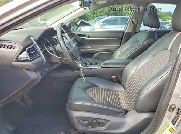4T1B11HK5KU775709 2019 TOYOTA CAMRY Gray წინა სალონის ხედი
