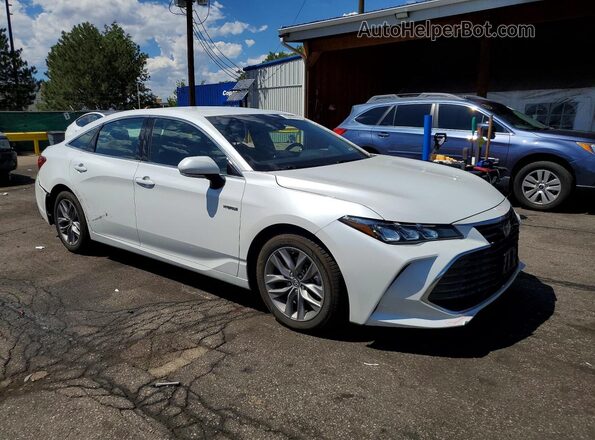 4T1B21FB5KU011830 2019 TOYOTA AVALON White Przód prawy