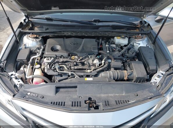 4T1B21HK6JU005479 2018 TOYOTA CAMRY HYBRID Silver Rear view