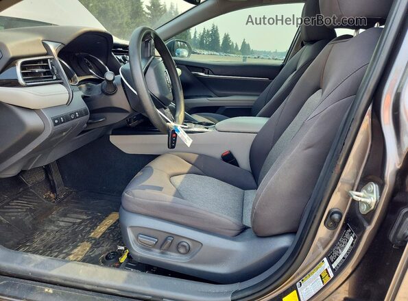 4T1B31HK5KU516938 2019 TOYOTA CAMRY Gray წინა სალონის ხედი