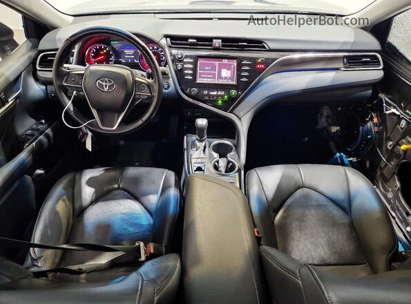 4T1B61HK2JU076909 2018 TOYOTA CAMRY Gray Widok deski rozdzielczej