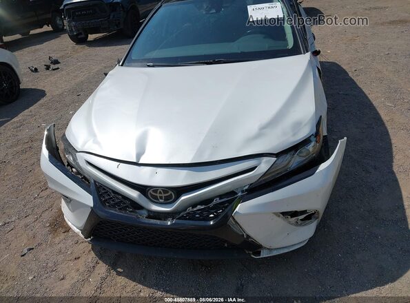 4T1B61HK5KU178240 2019 TOYOTA CAMRY Белый Вид спереди