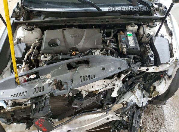 4T1B61HK5KU297907 2019 TOYOTA CAMRY White Widok wnętrza z tyłu
