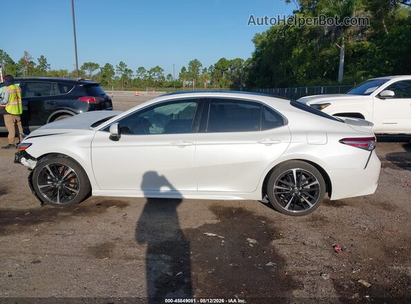 4T1B61HK7JU078994 2018 TOYOTA CAMRY White Սալոնի 360 աստիճան տեսք