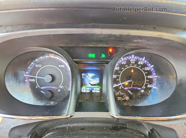 4T1BD1EB0JU063375 2018 TOYOTA AVALON Gold Instrument cluster view