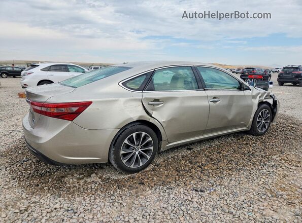 4T1BD1EB3JU061510 2018 TOYOTA AVALON Бежевый Задняя правая четверть